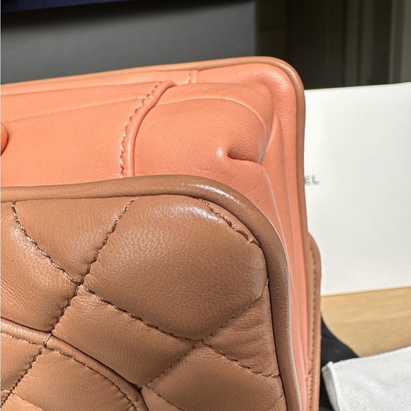 Chanel lambskin crossbody - Picture 8 of 16